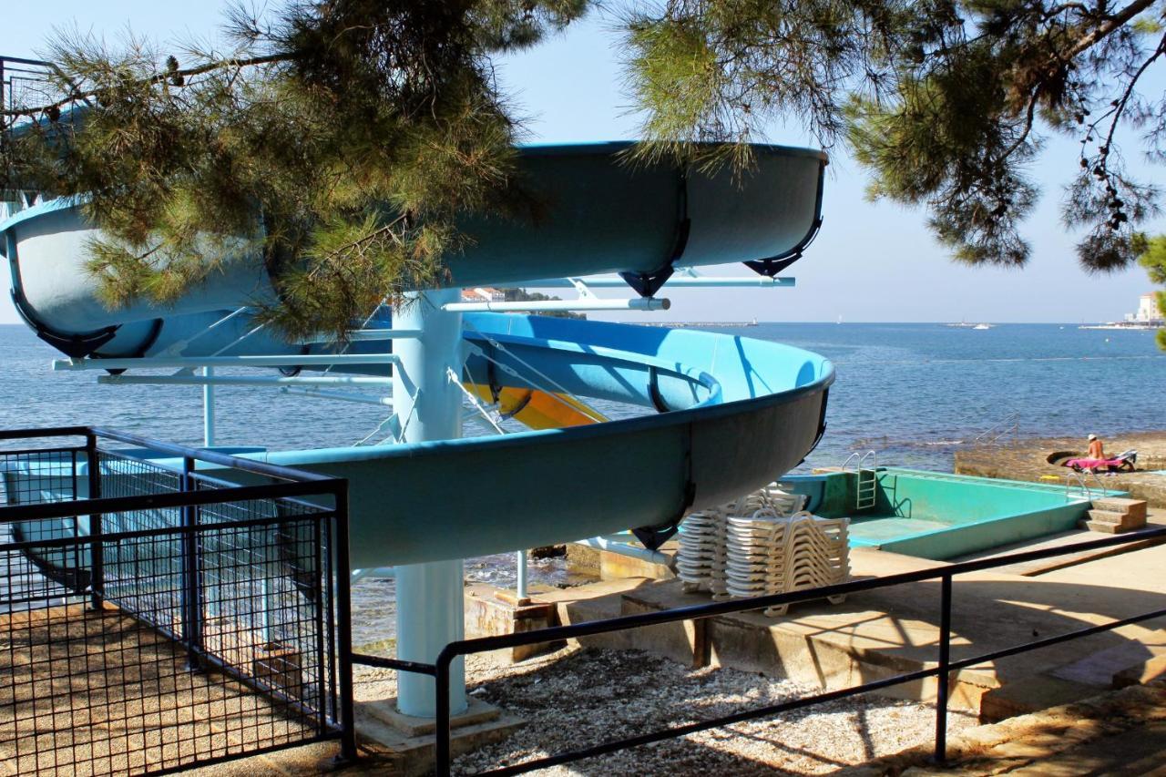 Apartment With A Parking Space - 2216 Poreč