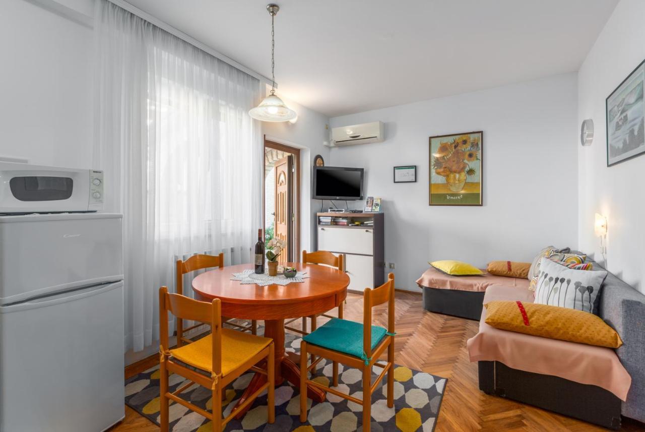 Apartment With A Parking Space - 2216