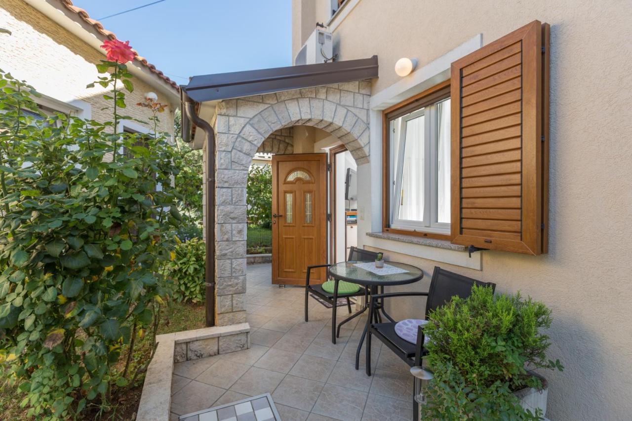 With A Parking Space - 2216 Apartment Poreč